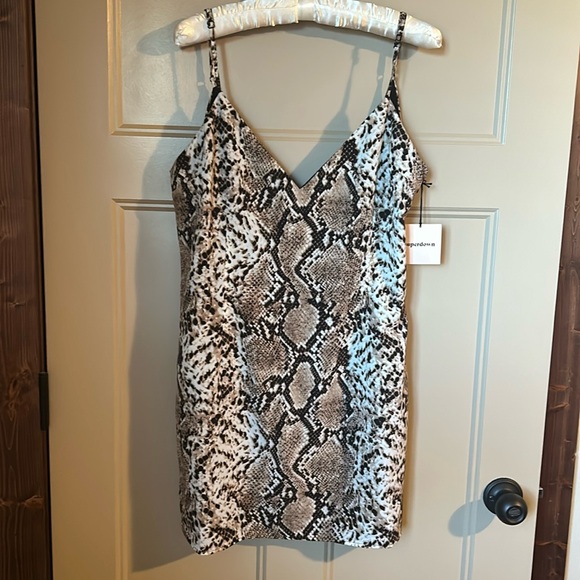 superdown Dresses & Skirts - NWT Superdown dress